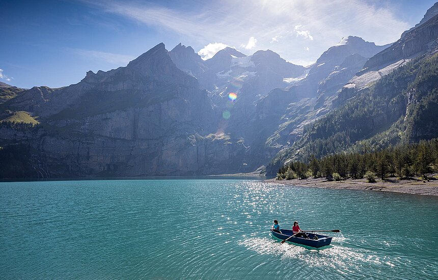 Boot auf dem Oeschinensee 